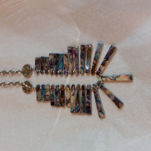 Beautiful ABALONE NECKLACE preloved - Picture 6 of 7
